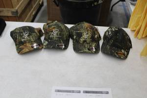 lot 372 image: Lot of (4) Flex Fit Advantage Series Ltd. USA Baseball Cap LargeX-Large 97% Cotton 3% Spandex Mossy Oak Camo with Minnesota Logo (new)