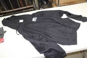 lot 443 image: Noble Wear Hooded Sweatshirt 3X-Large Black with North Dakota Bakken Oil Fields Logo (new)