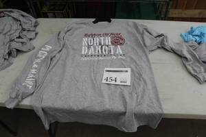 lot 454 image: Lot of (6) Long Sleeve T-Shirt 2X-Large Grey with North Dakota Logo (new)