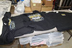 lot 474 image: Lot of (5) Gildan Heavy Cotton T-Shirt 3X-Large 100% Cotton Black with 2nd Amendment Americas Original Homeland Security Logo (new)