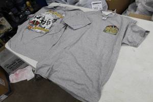 lot 470 image: Lot of (4) Gildan Heavy Cotton T-Shirt Large 100% Cotton Grey with We The People Since 1791 Logo (new)