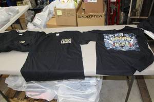 lot 514 image: Lot of (10) Gildan Heavy Cotton T-Shirt Large 100% Cotton Black with America Stick to your GUNS Its Your Right Logo (new)