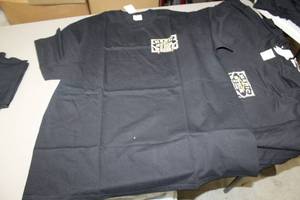 lot 523 image: Lot of (7) Gildan Heavy Cotton T-Shirt 2X-Large 100% Cotton Black with America Stick to your GUNS Its Your Right Logo (new)