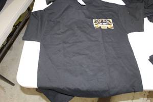 lot 527 image: Lot of (10) Gildan Heavy Cotton T-Shirt Medium 100% Cotton Black with Keep Guns In The Right Hands Yours Logo (new)