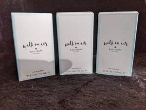 lot 77 image: Walk on Air Eau de Parfum by Kate Spade New Sealed