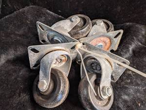 lot 255 image: Heavy Duty Casters - Set of 4