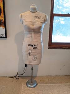 lot 168 image: Full Size Adjustable Dress Form