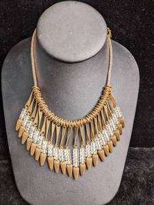 lot 246 image: Stunning Necklace by Aris Geldis Paris