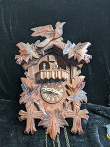 lot 8 image: German CooCoo Clock