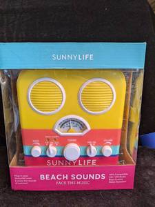 lot 159 image: Beach Sounds Water Resistant AMFM Radio MP3 Compatible