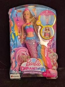 lot 160 image: Barbie Dreamtopia with 4 Light Patterns