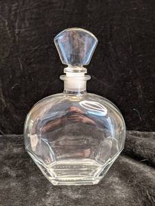 lot 26 image: Decanter Made in Italy