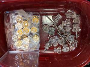 lot 253 image: Vintage Glass Hardware
