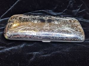 lot 123 image: Silver Sunglass or Glasses Case