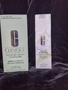 lot 134 image: Clinique Hydrating Jelly and Beyond Perfecting Foundation