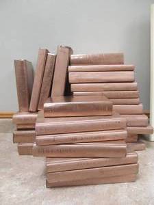 lot 27 image: dcor books