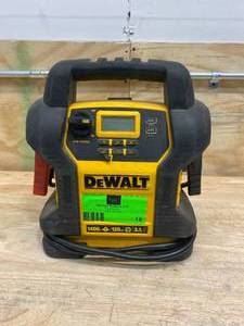 lot 18 image: DEWALT 1400 Peak Amp Jump Starter with Digital Compressor