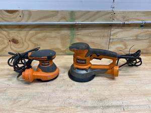 lot 26 image: RIDGID Lot of 2-  Orbital Sanders (R2611 and R2601)