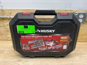 lot 62 image: HUSKY 14 in., 38 in. and 12 in. Drive Mechanics Tool Set (149-Piece)