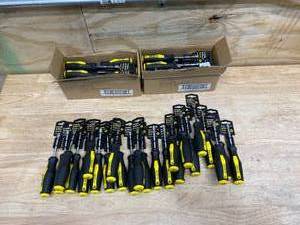 lot 57 image: PRO-GRADE Lot of 48-  516 x 3 Nut Drivers