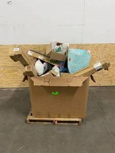 lot 60 image: Random Mystery Pallet