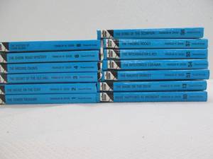 lot 16 image: hardy boys books
