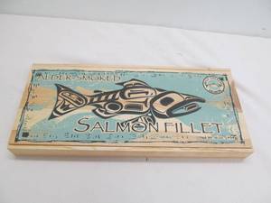 lot 33 image: salmon fillet box