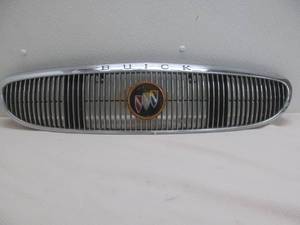 lot 41 image: Buick grill
