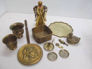 lot 67 image: brass items
