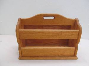 lot 74 image: Magazine rack