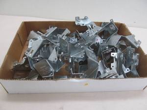 lot 126 image: Construction hardware