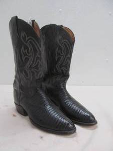 lot 173 image: Mens Cowboy boots