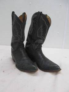 lot 174 image: Mens Cowboy boots