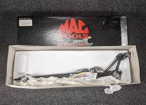 lot 415 image: Mac Tools Motorsports Adult Collectable 124 Scale Top Fuel Dragster - Darrell Gwynn