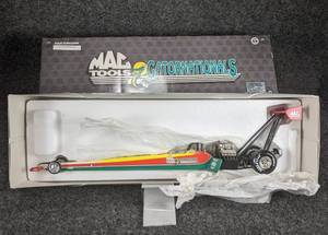 lot 426 image: Mac Tools 1998 Gatornationals Adult Collectable 124 Scale 1998 Top Fuel Dragster