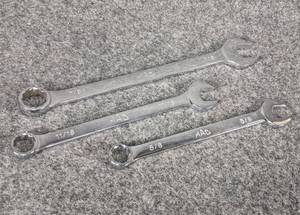 lot 235 image: (3) MAC TOOLS Open End Wrenches 78, 1116 & 58
