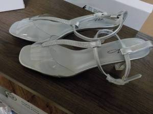 lot 6 image: Midnight Velvet size 10 marnie stra...