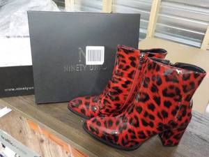 lot 9 image: Ninety Union milano red size 6 boot...