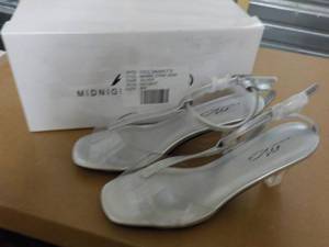 lot 31 image: Midnight Velvet size 8M marnie stra...