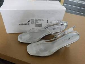 lot 32 image: Midnight Velvet size 8M marnie stra...