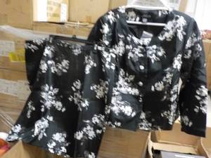 lot 46 image: Midnight Velvet womens size 18 jac...