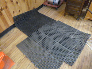 3 Anti-Fatigue Mats