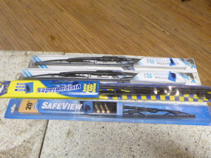 4 New Windshield Blades