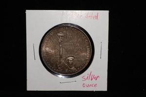 1973 1 Ounce Silver Coin - Destiny