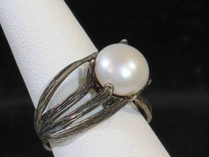 Sterling Silver Pearl Ring