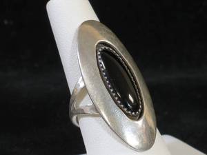 Sterling Silver Ladies Ring - Black Onyx