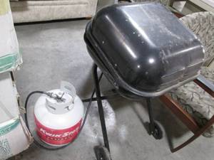 Aussie Walk-a-bout-gas grill with 1...