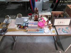 Large Lot of Home Dcor With Artif...