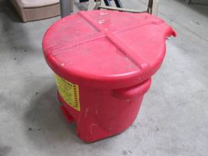 Workplace Hazardous Waste Step-On A...