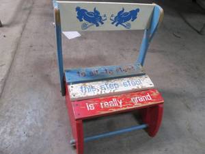 Kids Wooden Sit-to-Stand Folding C...